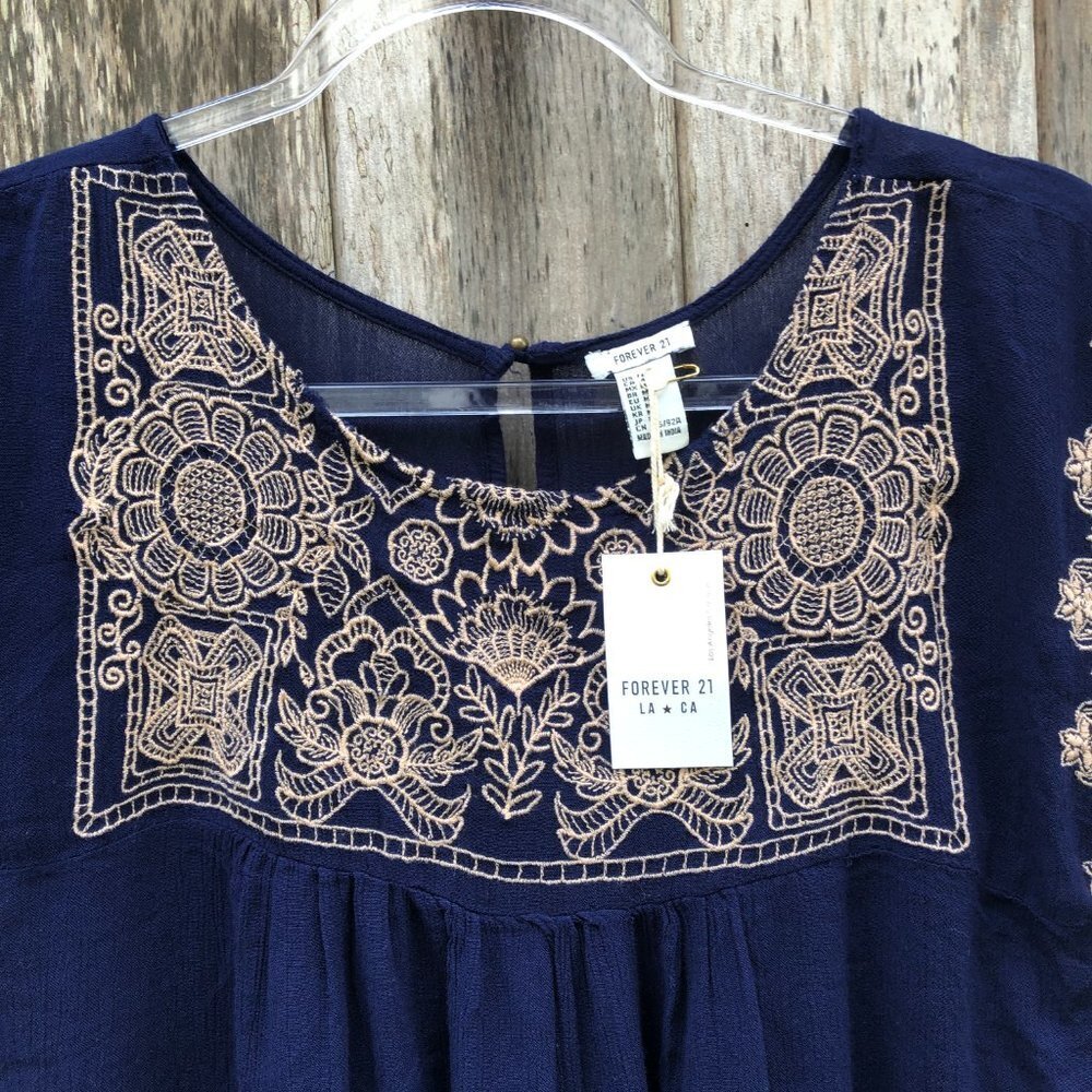 Forever 21 Embroidered Boho Navy Short Sleeve Top Medium NWT - Picture 2 of 5